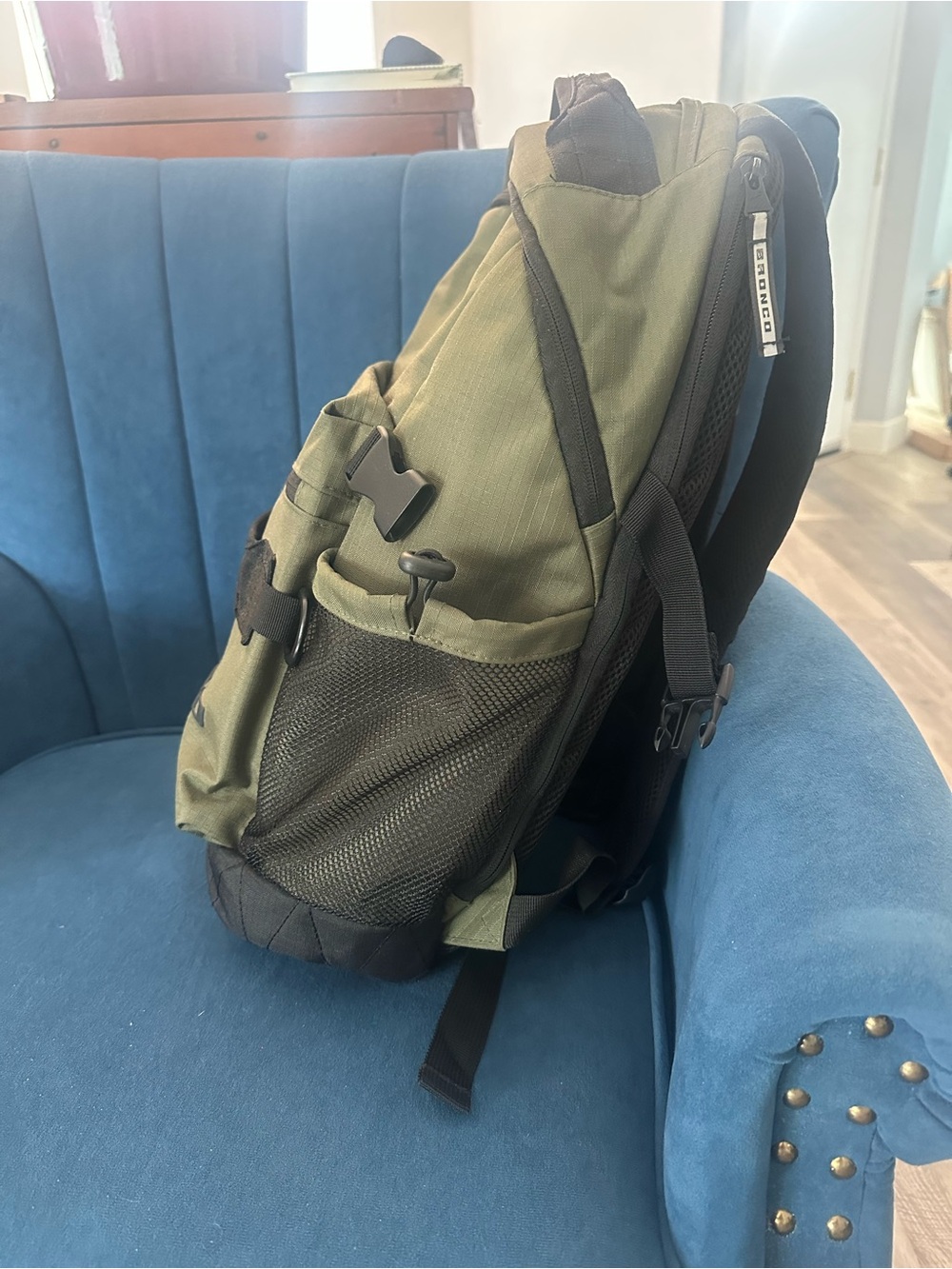 Ford Bronco Ripstop Smart Backpack - Picture 10 of 13